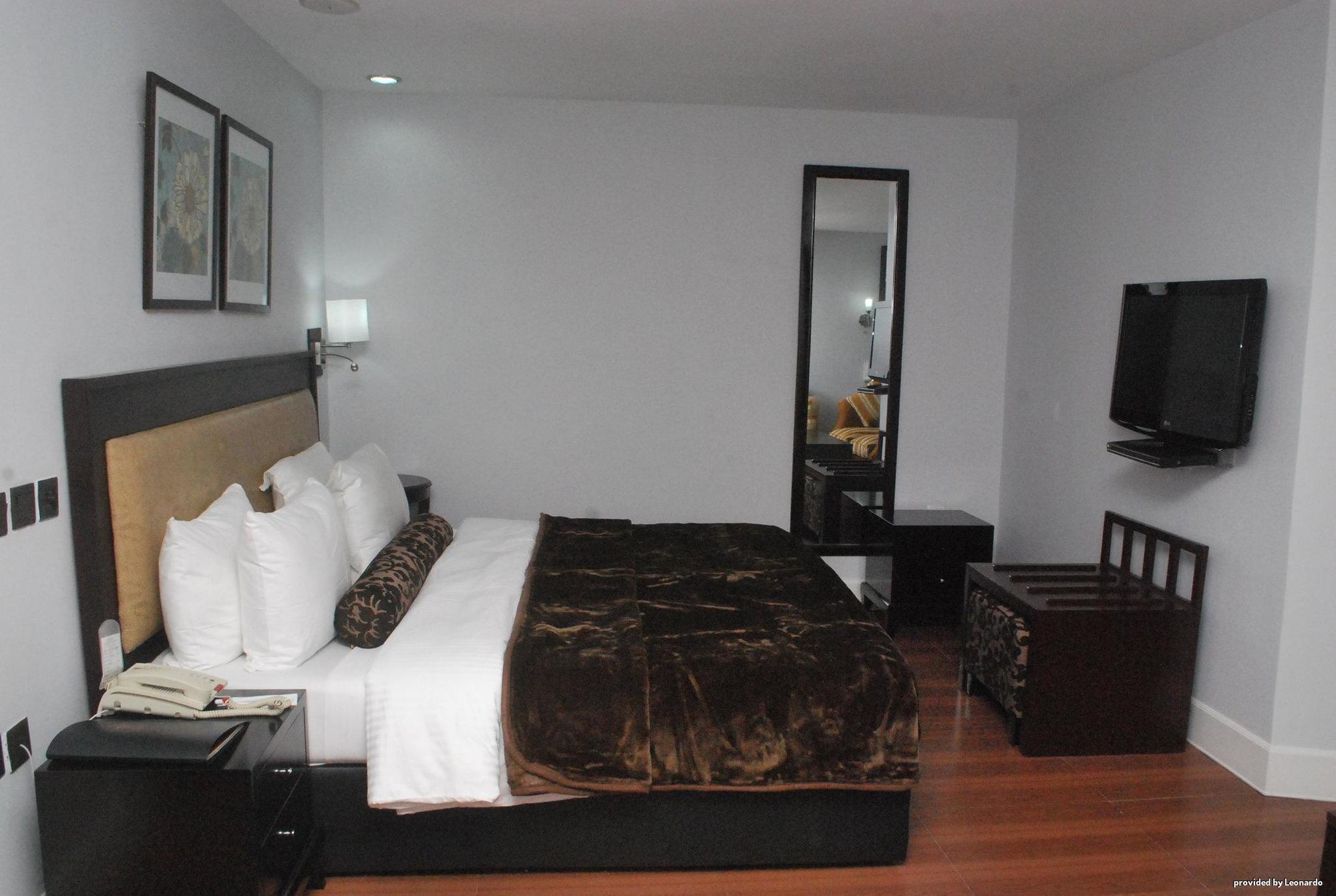 BW Starfire Hotel Ikeja Extérieur photo