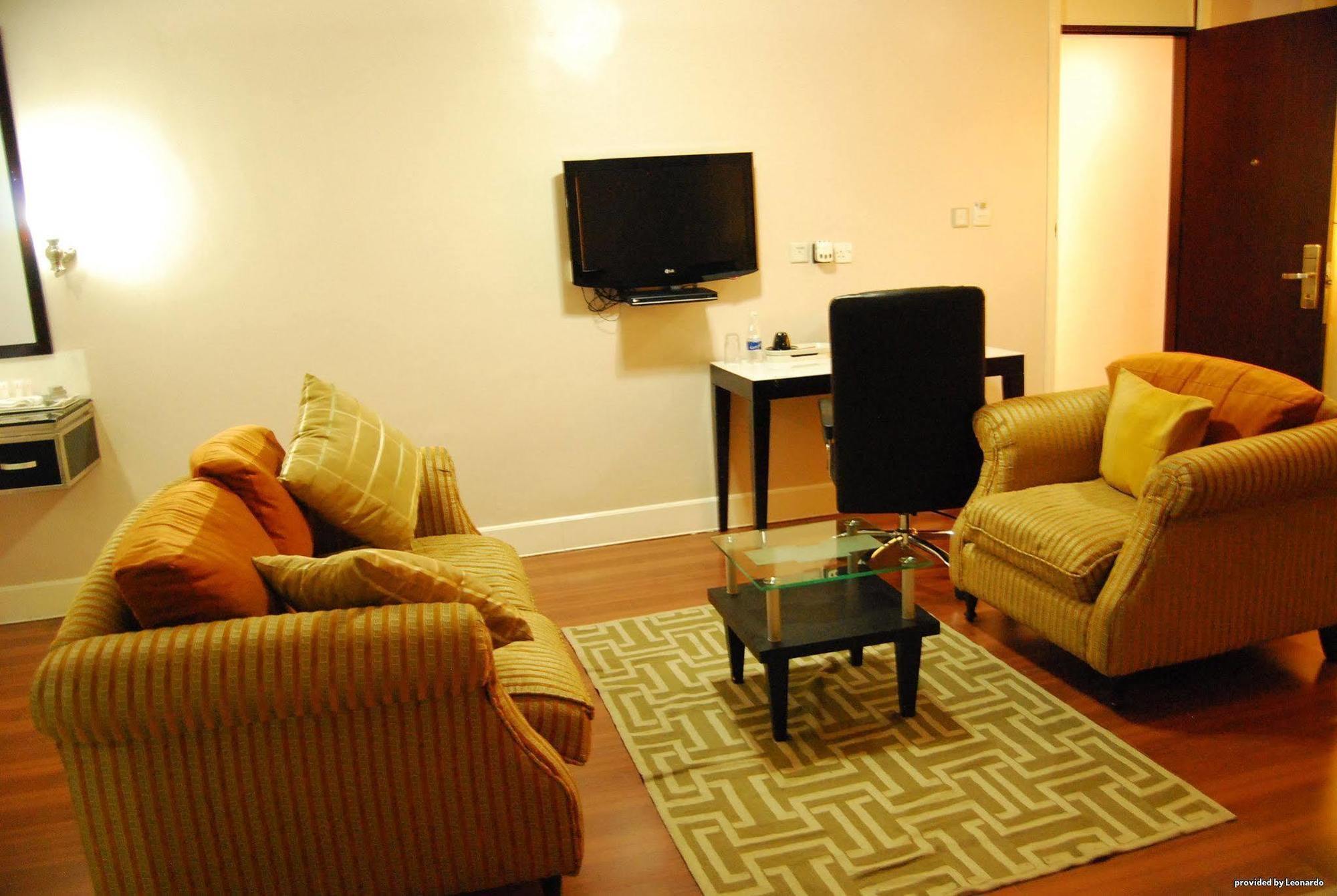 BW Starfire Hotel Ikeja Extérieur photo