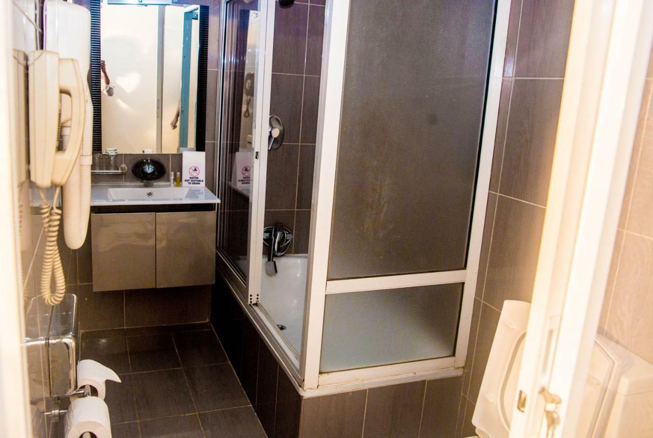 BW Starfire Hotel Ikeja Extérieur photo