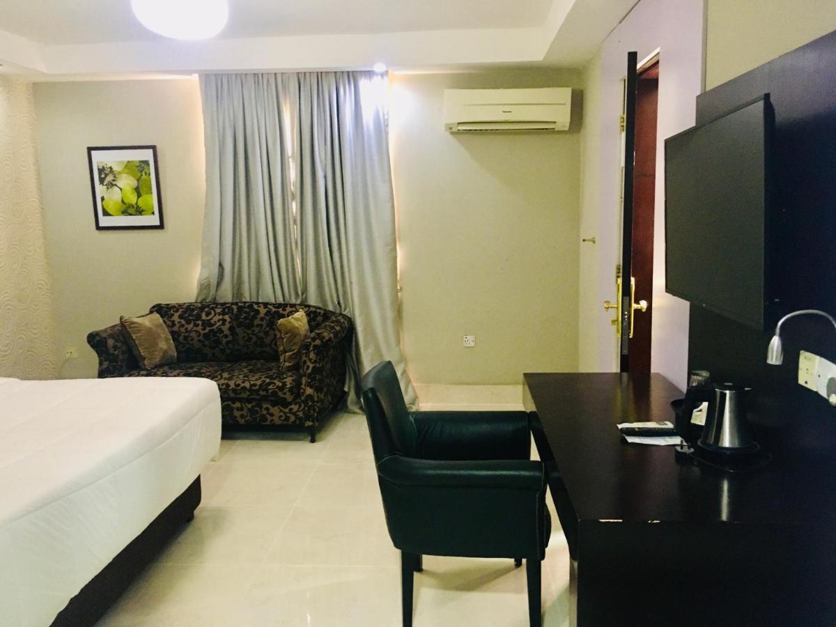 BW Starfire Hotel Ikeja Extérieur photo