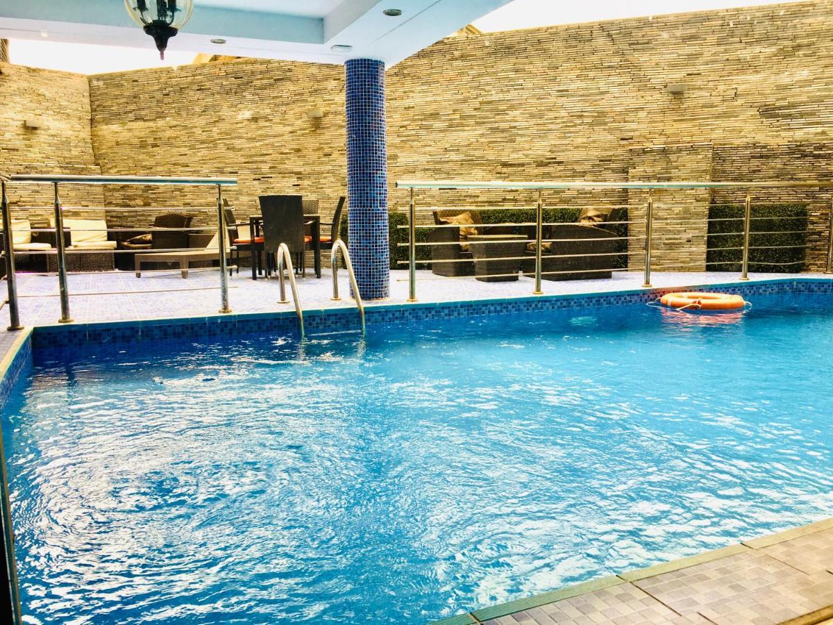 BW Starfire Hotel Ikeja Extérieur photo